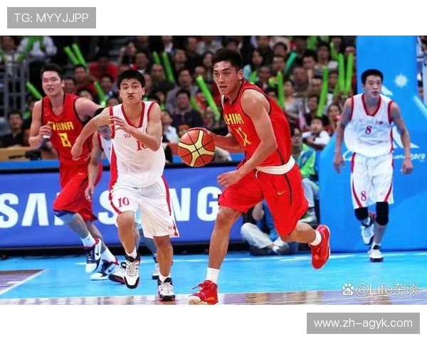 解析：“评论足球运动员CBA”这句话到底想表达什么？